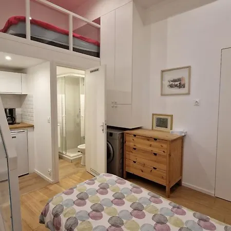 Family Montmartre Apartment Paris