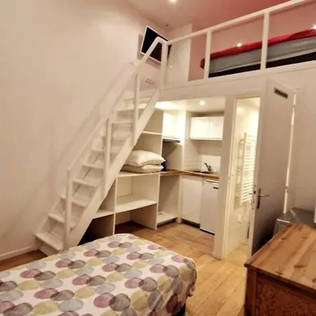Family Montmartre Apartment