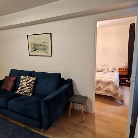 Family Montmartre Apartment Paris